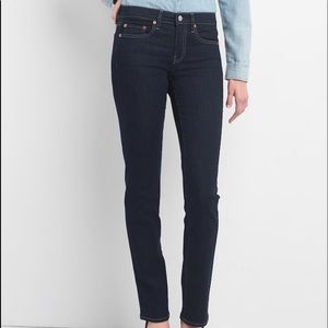 Gap Slim Straight Jeans